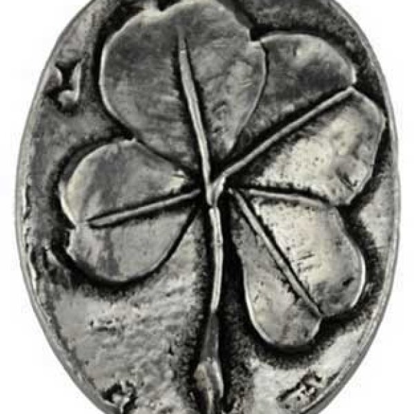 Clover pocket stone