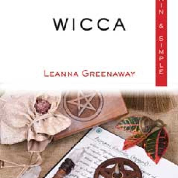 Wicca plain & simple by Leanna Greenaway
