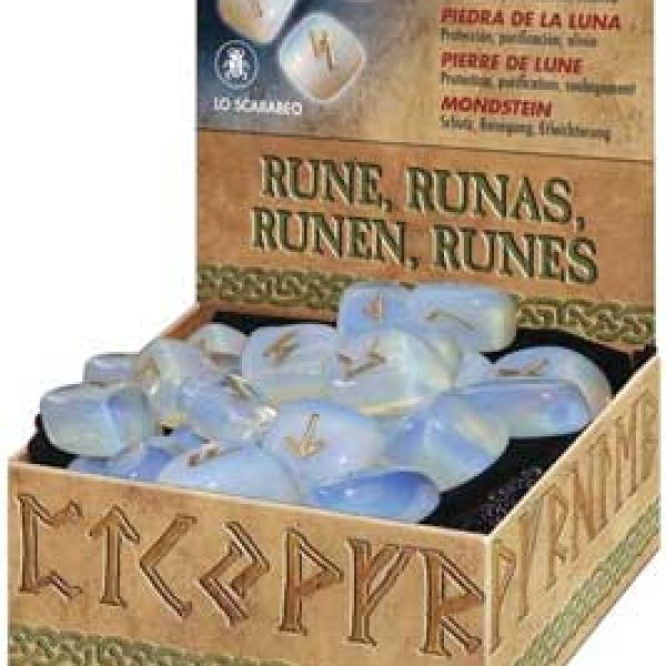 Moonstone Rune set by Lo Scarabeo