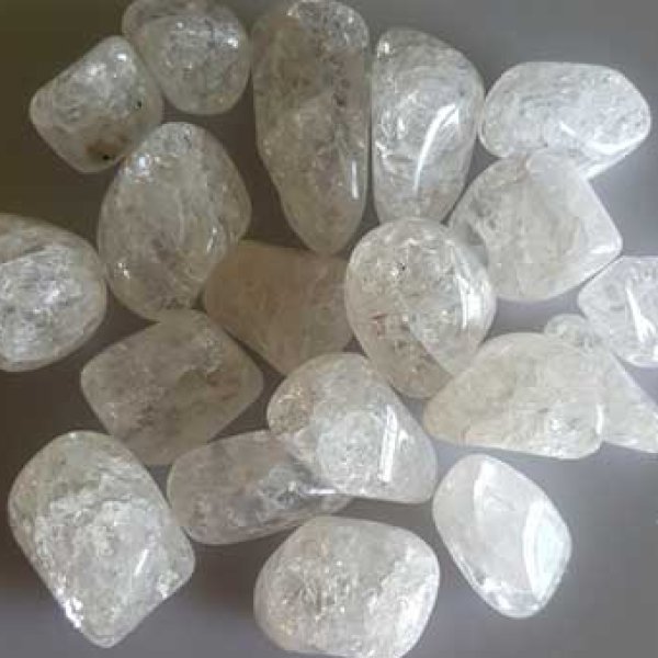 quartz, gemstone, naturally cracked, tumbled gemstone