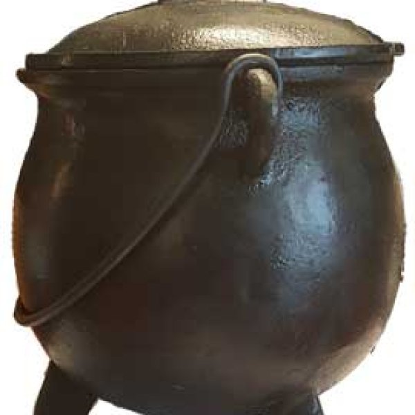 8" cast iron cauldron w/ lid