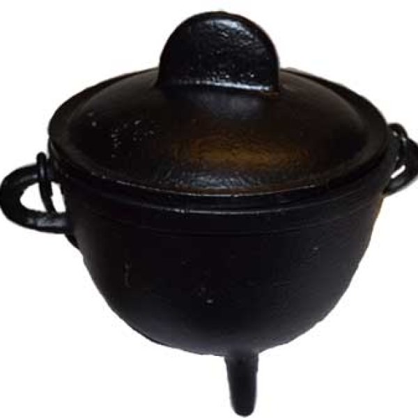 5" Cast iron cauldron w/ lid