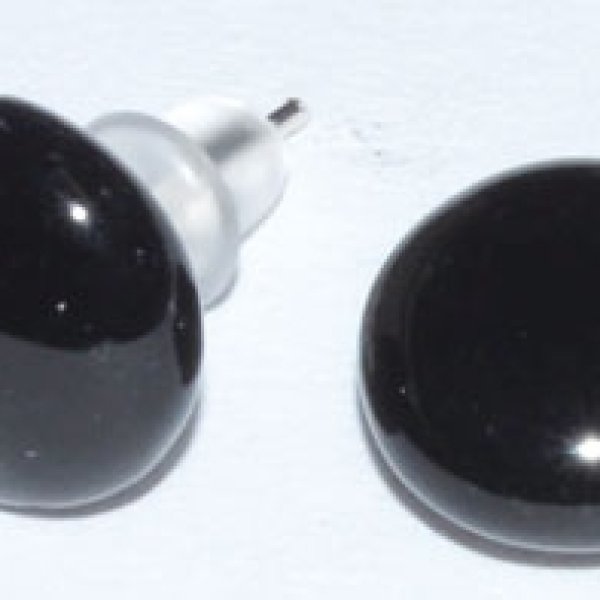 Black onyx stud earrings