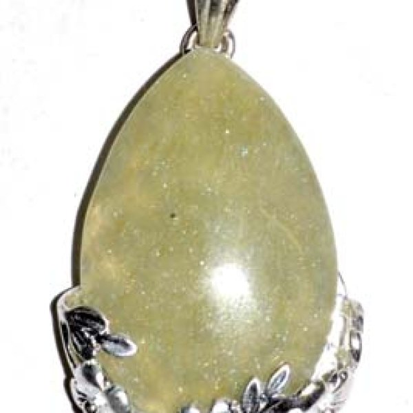Flower Green Aventurine gemstone pendant