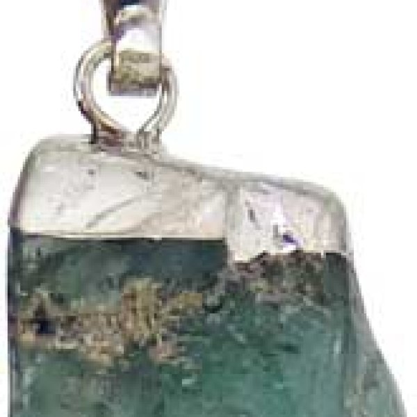 Aquamarine tumbled pendant