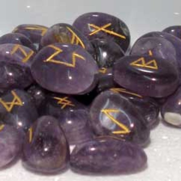 Amethyst rune set