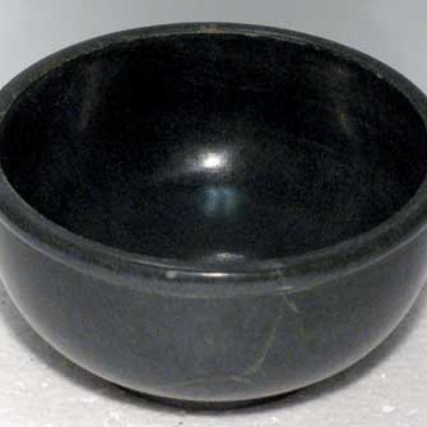 Black Stone Scrying Bowl 4"